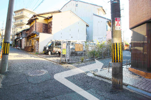 Side road